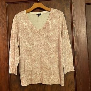 V-neck sweater with Paisley design